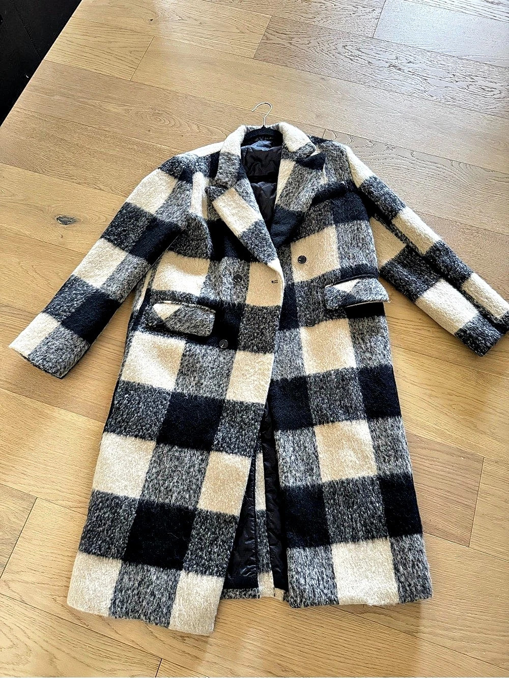 Chicwish Women's Checkered Coat in Black & Cream Size Medium